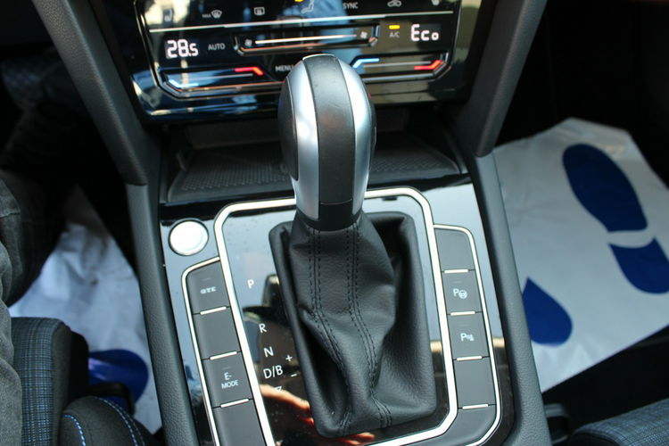 Volkswagen Passat 1.4 Tsi Plug-In-Hybrid 218 Km Dsg 6 Gte kombi 5 zdjęcie 27