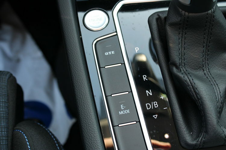 Volkswagen Passat 1.4 Tsi Plug-In-Hybrid 218 Km Dsg 6 Gte kombi 5 zdjęcie 29
