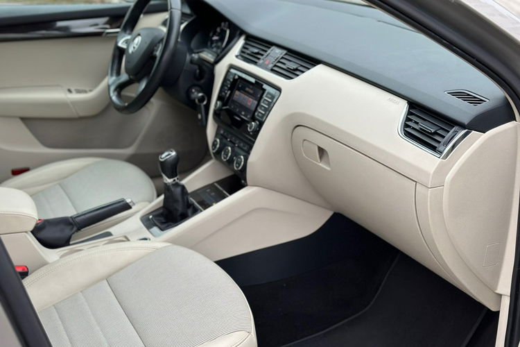 Skoda Octavia 1.4 140PS Xenon zdjęcie 18