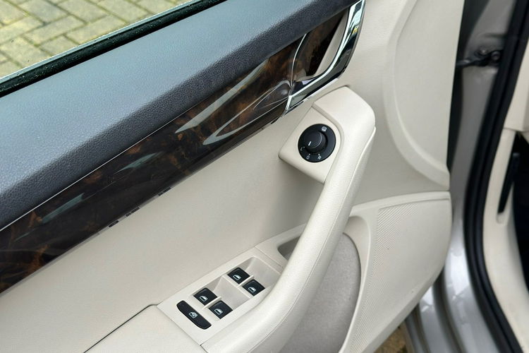 Skoda Octavia 1.4 140PS Xenon zdjęcie 19