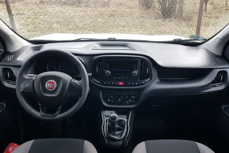 Fiat Doblo MAXI 5 OSÓB DŁUGI KLIMA 2 xDRZWI BOCZNE PRZESUWNE I-WŁAŚCICIEL zdjęcie 17