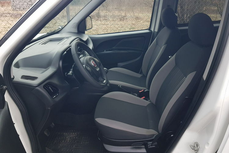 Fiat Doblo MAXI 5 OSÓB DŁUGI KLIMA 2 xDRZWI BOCZNE PRZESUWNE I-WŁAŚCICIEL zdjęcie 21