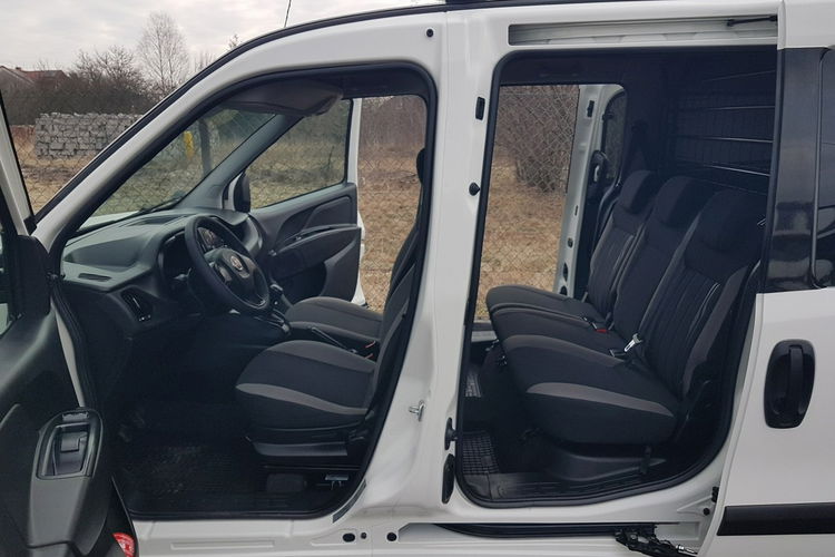 Fiat Doblo MAXI 5 OSÓB DŁUGI KLIMA 2 xDRZWI BOCZNE PRZESUWNE I-WŁAŚCICIEL zdjęcie 23