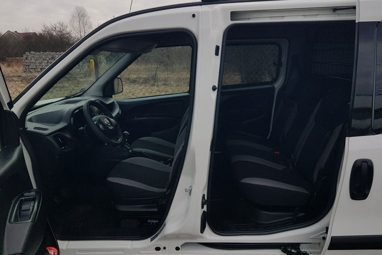 Fiat Doblo MAXI 5 OSÓB DŁUGI KLIMA 2 xDRZWI BOCZNE PRZESUWNE I-WŁAŚCICIEL zdjęcie 34