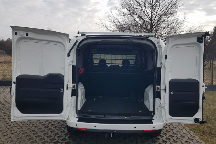 Fiat Doblo MAXI 5 OSÓB DŁUGI KLIMA 2 xDRZWI BOCZNE PRZESUWNE I-WŁAŚCICIEL zdjęcie 5