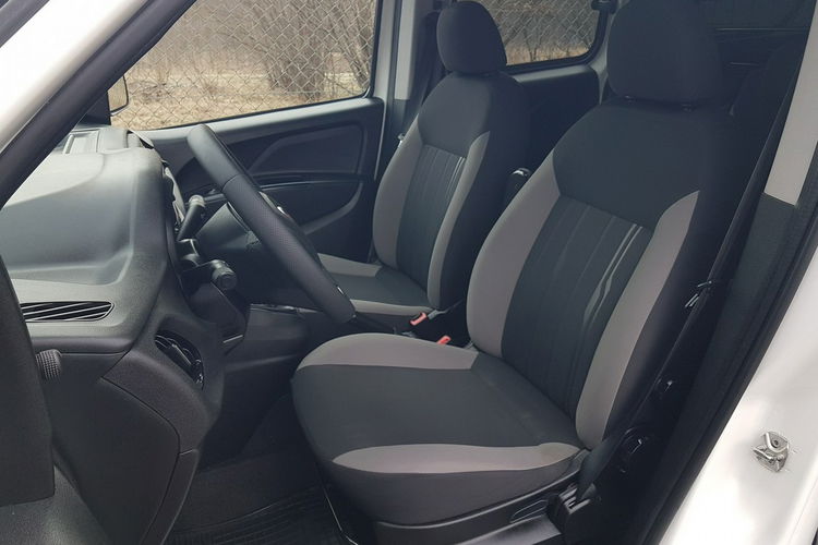 Fiat Doblo MAXI 5 OSÓB DŁUGI KLIMA 2 xDRZWI BOCZNE PRZESUWNE I-WŁAŚCICIEL zdjęcie 7