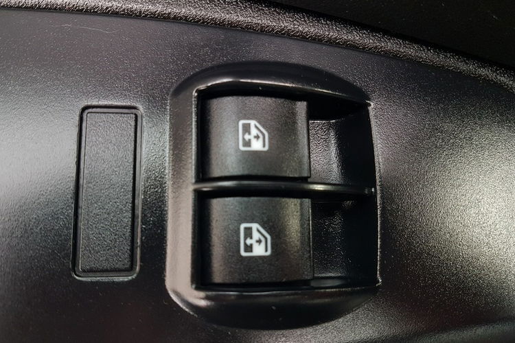 Fiat Doblo MAXI 5 OSÓB DŁUGI KLIMA 2 xDRZWI BOCZNE PRZESUWNE I-WŁAŚCICIEL zdjęcie 9