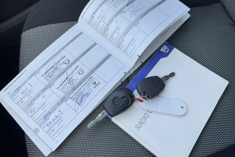 Dacia Duster 1.6 Benzyna 105KM Laureate Przebieg 93.000KM Oryginał Serwis. zdjęcie 15