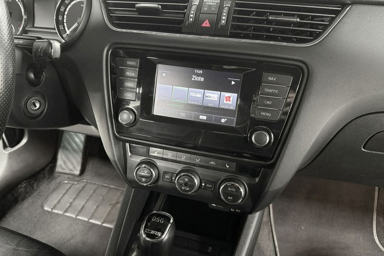 Skoda Octavia RS 2.0 TDI 184KM AppleCa KeyLessGo LED Bi-Xenon Navi Skóry HAK Niemiec zdjęcie 18