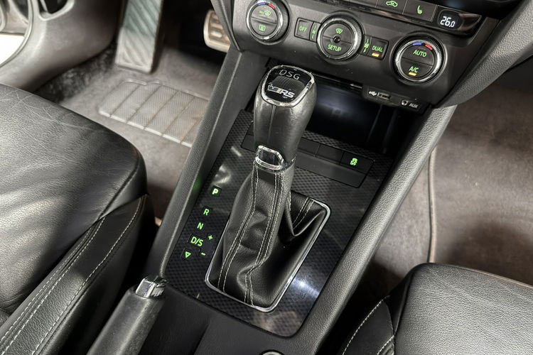 Skoda Octavia RS 2.0 TDI 184KM AppleCa KeyLessGo LED Bi-Xenon Navi Skóry HAK Niemiec zdjęcie 24