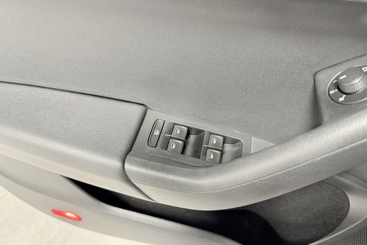 Skoda Octavia RS 2.0 TDI 184KM AppleCa KeyLessGo LED Bi-Xenon Navi Skóry HAK Niemiec zdjęcie 28