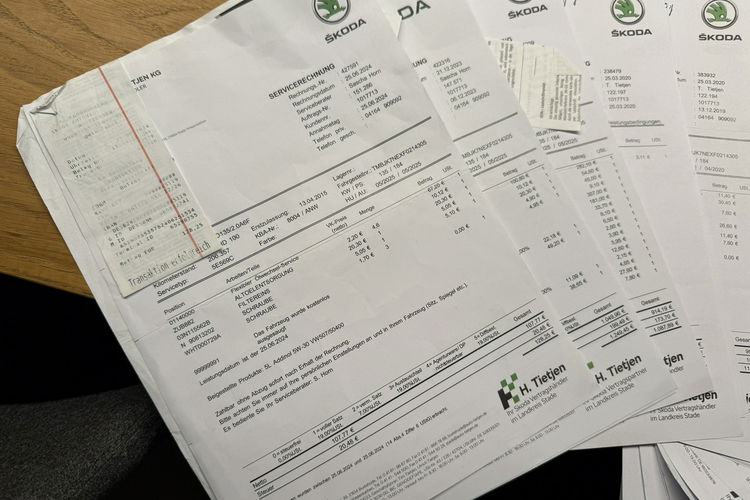 Skoda Octavia RS 2.0 TDI 184KM AppleCa KeyLessGo LED Bi-Xenon Navi Skóry HAK Niemiec zdjęcie 40