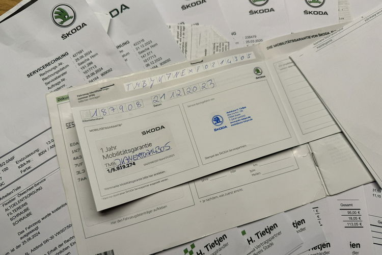 Skoda Octavia RS 2.0 TDI 184KM AppleCa KeyLessGo LED Bi-Xenon Navi Skóry HAK Niemiec zdjęcie 41