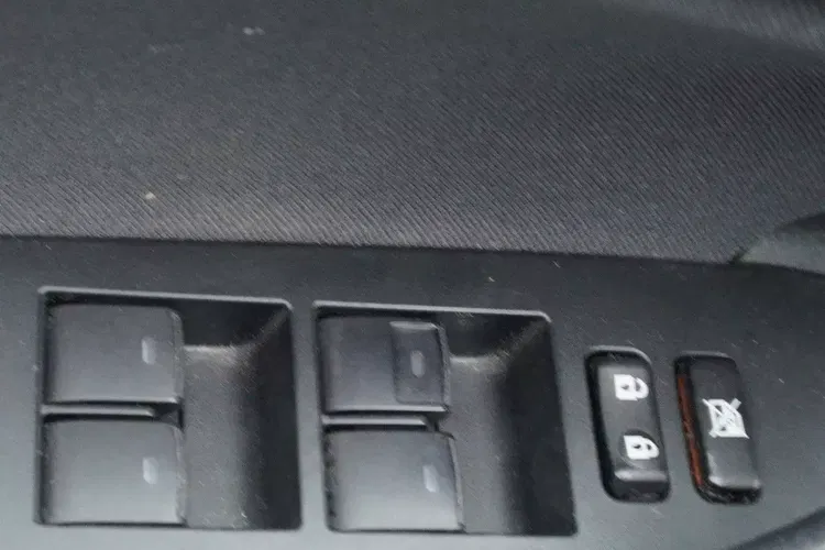 Toyota auris zdjęcie 9