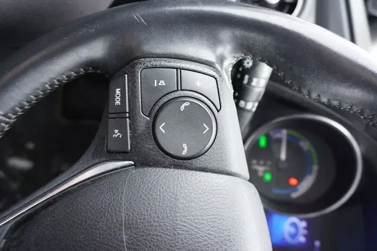 Toyota auris zdjęcie 11