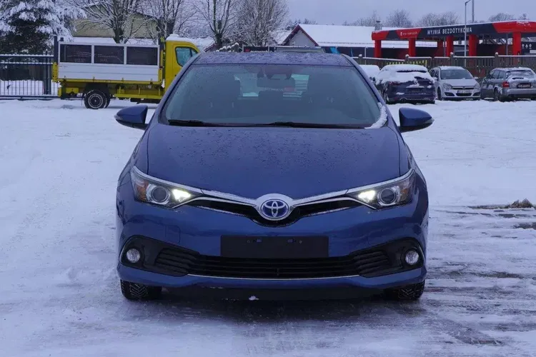 Toyota auris zdjęcie 2