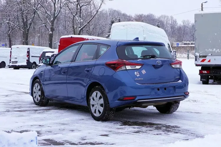 Toyota auris zdjęcie 4