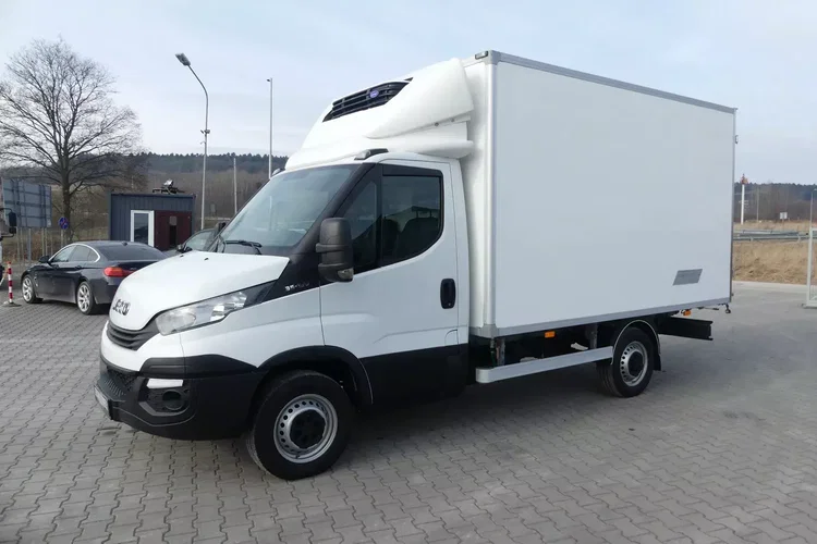 Iveco DAILY 35S15 / CHŁODNIA / SUPER STAN / Silnik 2998.00 cm3 / Agregat CARRIER XARIOS 350 / zdjęcie 5