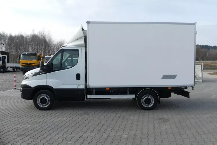 Iveco DAILY 35S15 / CHŁODNIA / SUPER STAN / Silnik 2998.00 cm3 / Agregat CARRIER XARIOS 350 / zdjęcie 6