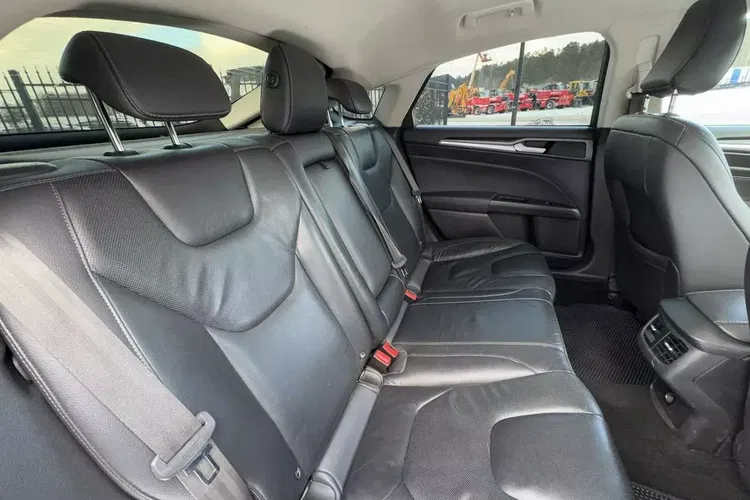 Ford mondeo zdjęcie 38