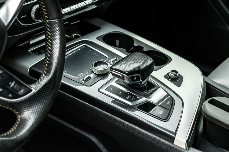 Audi Q7 3.0_Diesel_271KM_332 tyś. km zdjęcie 8