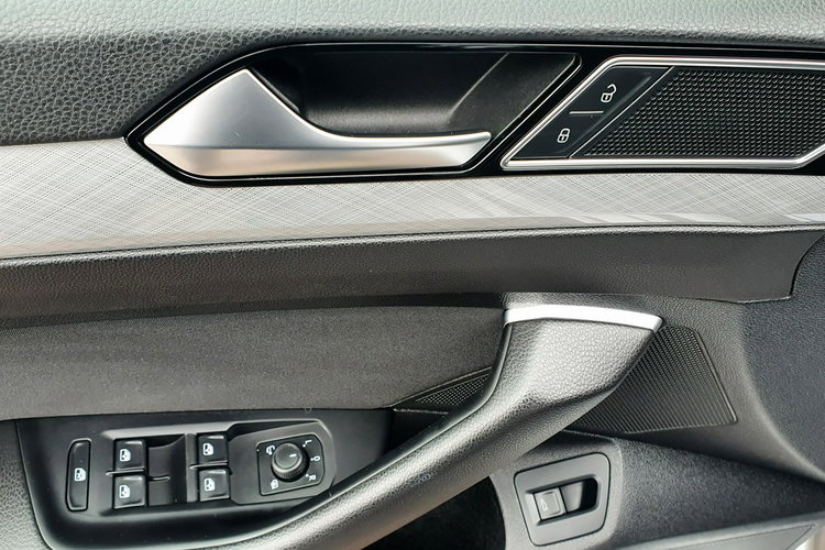 Volkswagen Passat 2.0 TSI 190KM 2020 rej , Business + dodatki , Salon PL, f.vat23% leasing zdjęcie 38