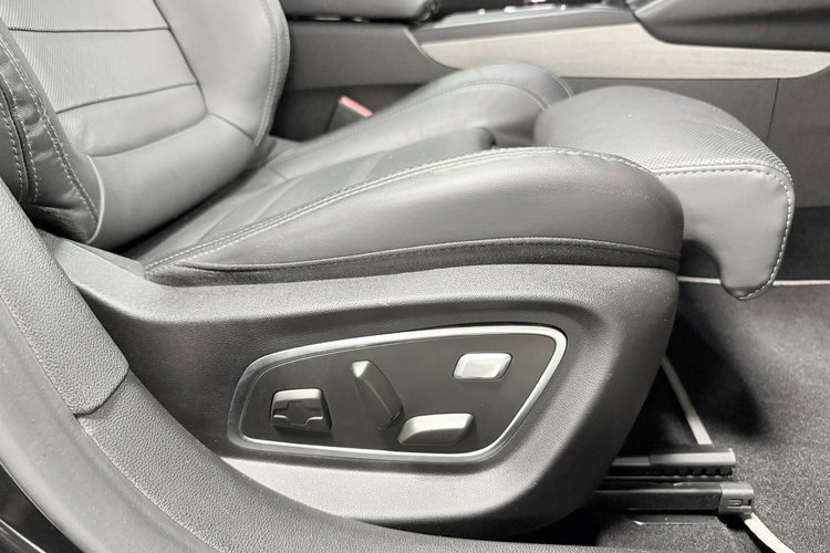 Renault Talisman 1.6 DCi 160KM INITIALE PARIS Navi FullLed HandsFree HeadUp 4CONTROL zdjęcie 24