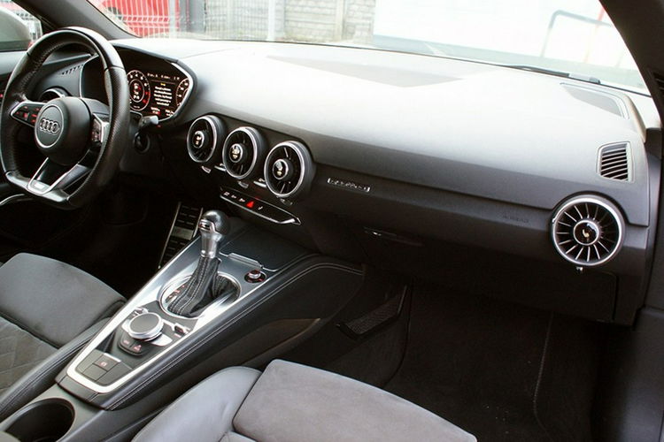 Audi TT zdjęcie 15
