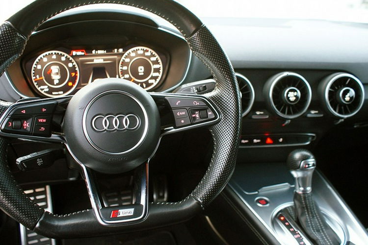 Audi TT zdjęcie 17