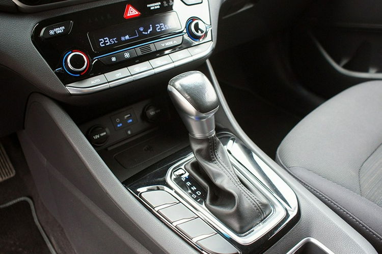 Hyundai IONIQ zdjęcie 19