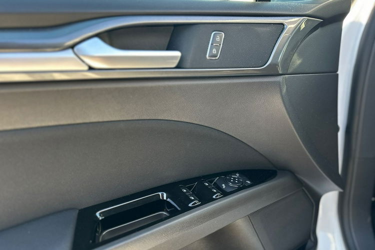 Ford Mondeo Salon Polska Cena Brutto I właściciel Serwis ASO VAT 23% Bezwypadkowy zdjęcie 12