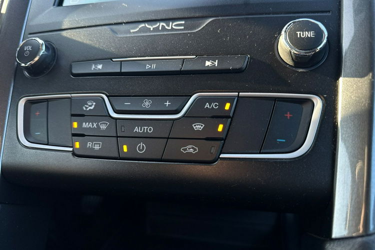 Ford Mondeo Salon Polska Cena Brutto I właściciel Serwis ASO VAT 23% Bezwypadkowy zdjęcie 23