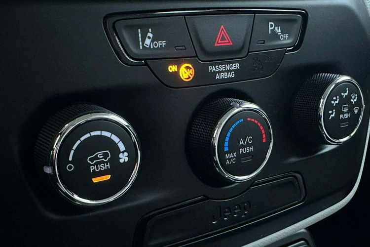 Jeep Renegade Salon Polska Poleasingowy I właściciel Serwis ASO VAT 23% Bezwypadkowy zdjęcie 20