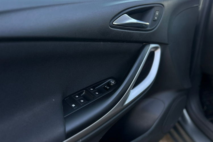 Opel Astra Salon Polska Poleasingowy I właściciel Serwis ASO VAT 23% Bezwypadkowy zdjęcie 32