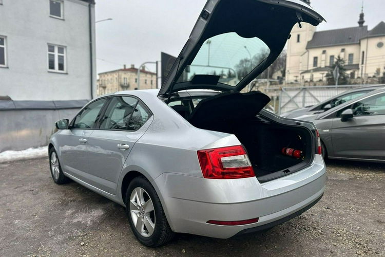 Skoda Octavia Salon Polska Poleasingowy I właściciel Serwis ASO VAT 23% Bezwypadkowy zdjęcie 8