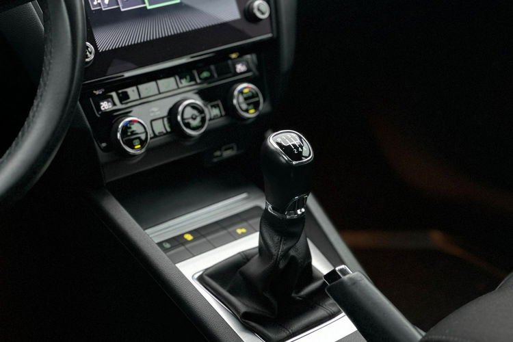 Skoda Octavia Salon Polska Poleasingowy I właściciel Serwis ASO VAT 23% Bezwypadkowy zdjęcie 20