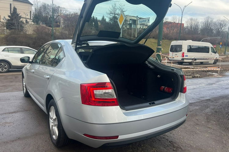 Skoda Octavia Salon Polska Poleasingowy I właściciel Serwis ASO VAT 23% Bezwypadkowy zdjęcie 7