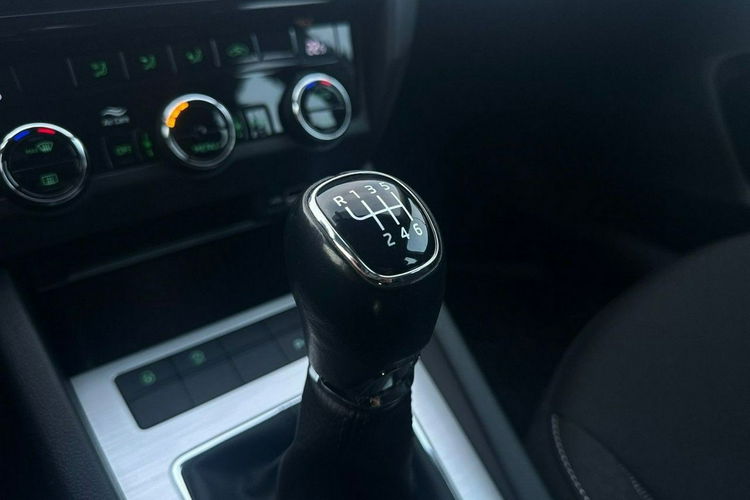 Skoda Octavia Salon Polska Poleasingowy I właściciel Serwis ASO VAT 23% Bezwypadkowy zdjęcie 18