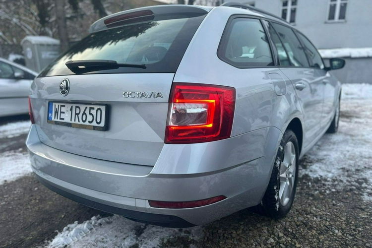 Skoda Octavia Salon Polska Poleasingowy I właściciel Serwis ASO VAT 23% Bezwypadkowy zdjęcie 5