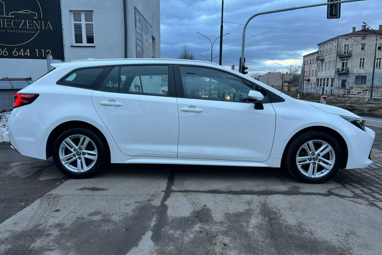 Toyota Corolla Salon Polska Poleasingowy I właściciel Serwis ASO VAT 23% Bezwypadkowy zdjęcie 4