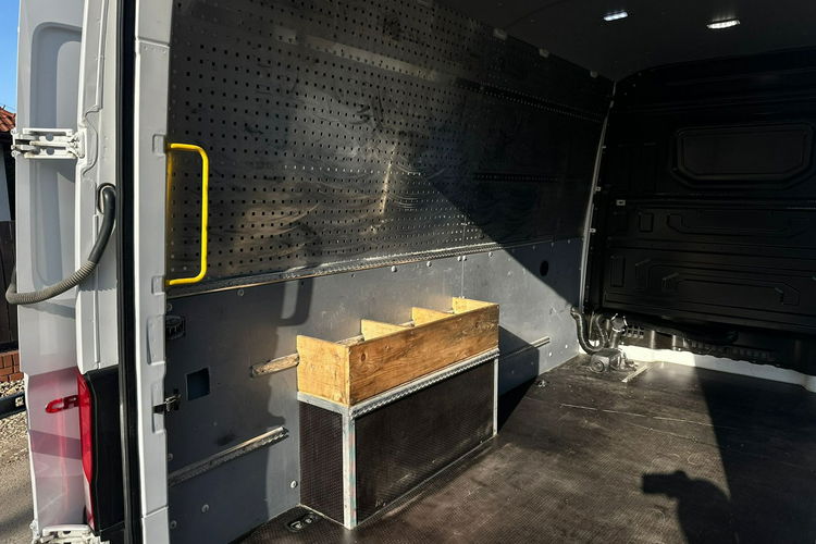 Volkswagen Crafter Salon Polska Poleasingowy I właściciel Serwis ASO VAT 23% Bezwypadkowy zdjęcie 11