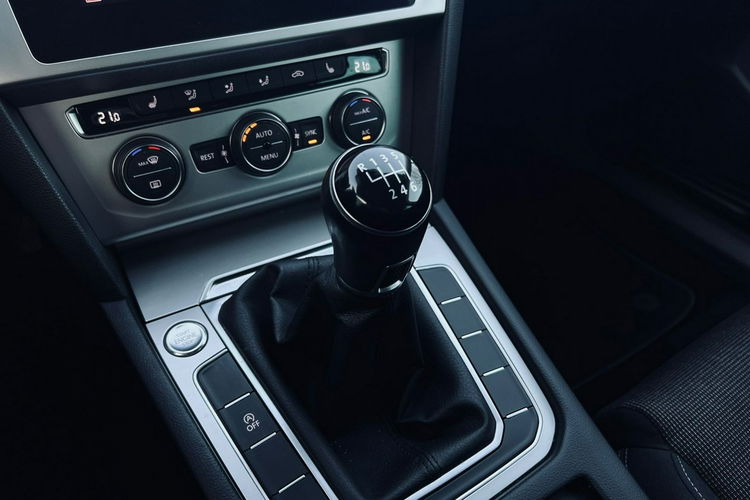 Volkswagen Passat Salon Polska Poleasingowy I właściciel Serwis ASO VAT 23% Bezwypadkowy zdjęcie 13