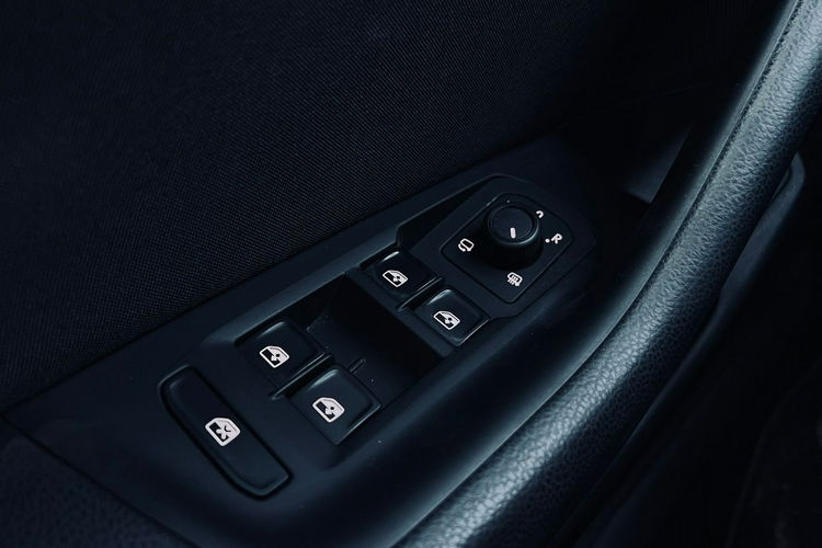 Volkswagen Passat Salon Polska Poleasingowy I właściciel Serwis ASO VAT 23% Bezwypadkowy zdjęcie 14