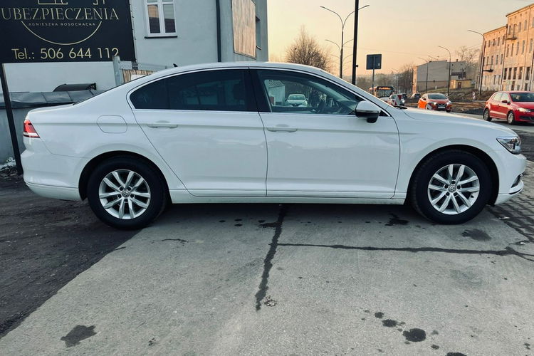 Volkswagen Passat Salon Polska Poleasingowy I właściciel Serwis ASO VAT 23% Bezwypadkowy zdjęcie 4