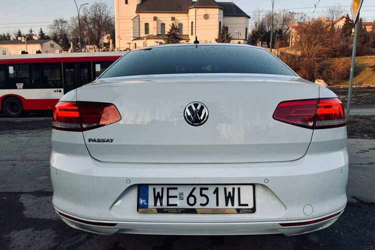 Volkswagen Passat Salon Polska Poleasingowy I właściciel Serwis ASO VAT 23% Bezwypadkowy zdjęcie 6