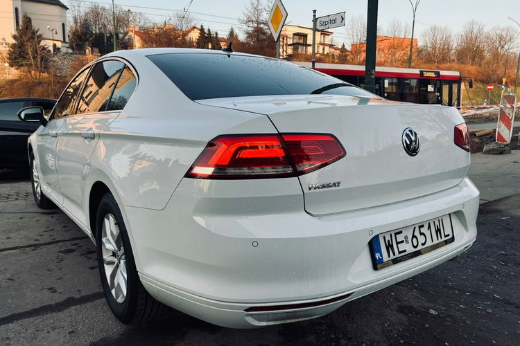 Volkswagen Passat Salon Polska Poleasingowy I właściciel Serwis ASO VAT 23% Bezwypadkowy zdjęcie 7