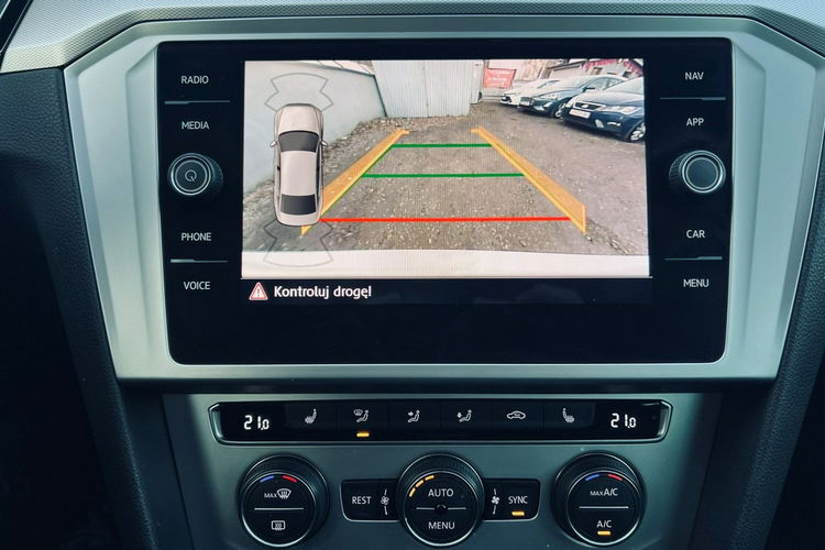 Volkswagen Passat Salon Polska Poleasingowy I właściciel Serwis ASO VAT 23% Bezwypadkowy zdjęcie 8