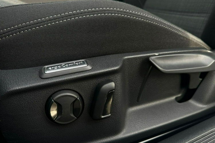 Volkswagen Passat Salon Polska Poleasingowy I właściciel Serwis ASO VAT 23% Bezwypadkowy zdjęcie 12