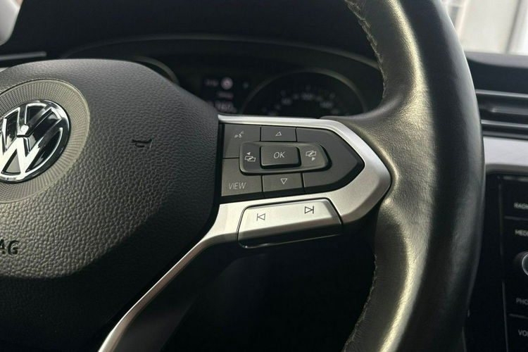 Volkswagen Passat Salon Polska Poleasingowy I właściciel Serwis ASO VAT 23% Bezwypadkowy zdjęcie 15
