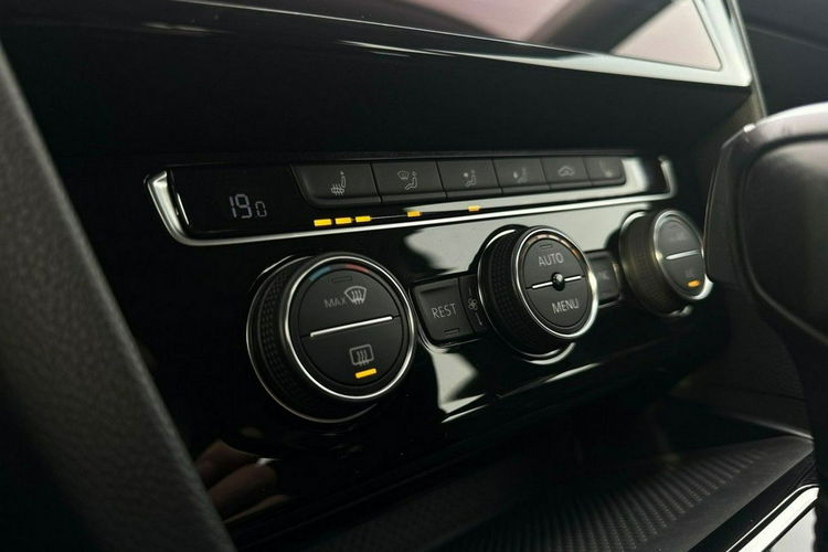 Volkswagen Passat Salon Polska Poleasingowy I właściciel Serwis ASO VAT 23% Bezwypadkowy zdjęcie 20